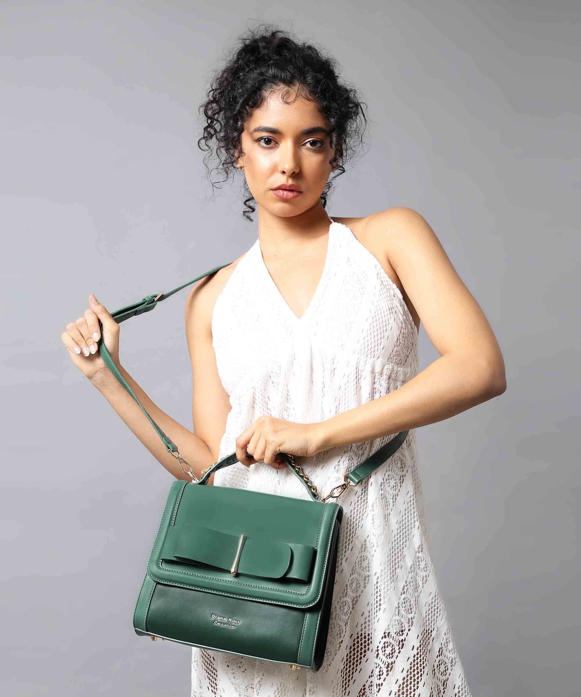 Elegant Bow Bag with Versatile Carrying Options