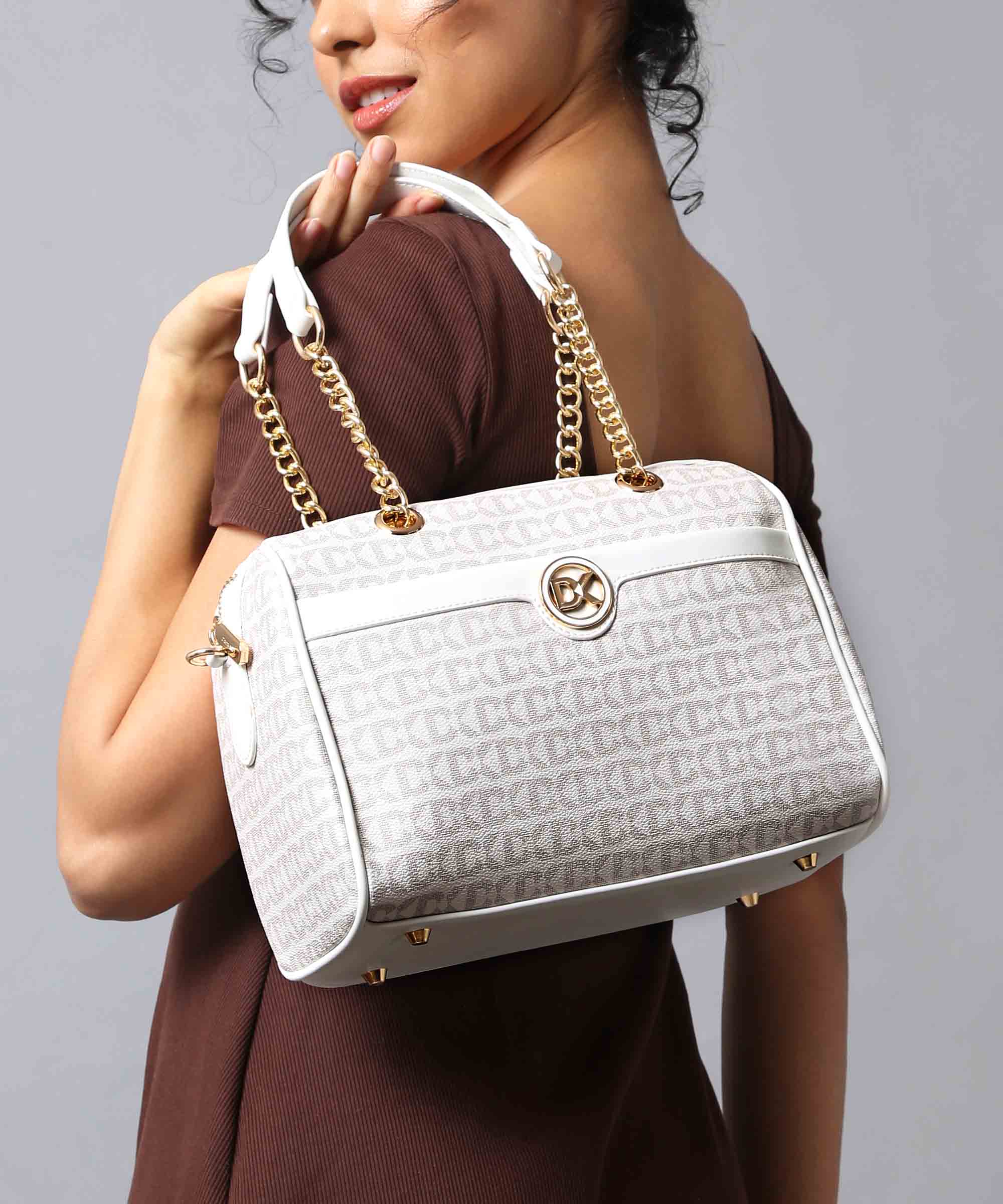 Luxurious Duffle Bag with Gold Chain Accent