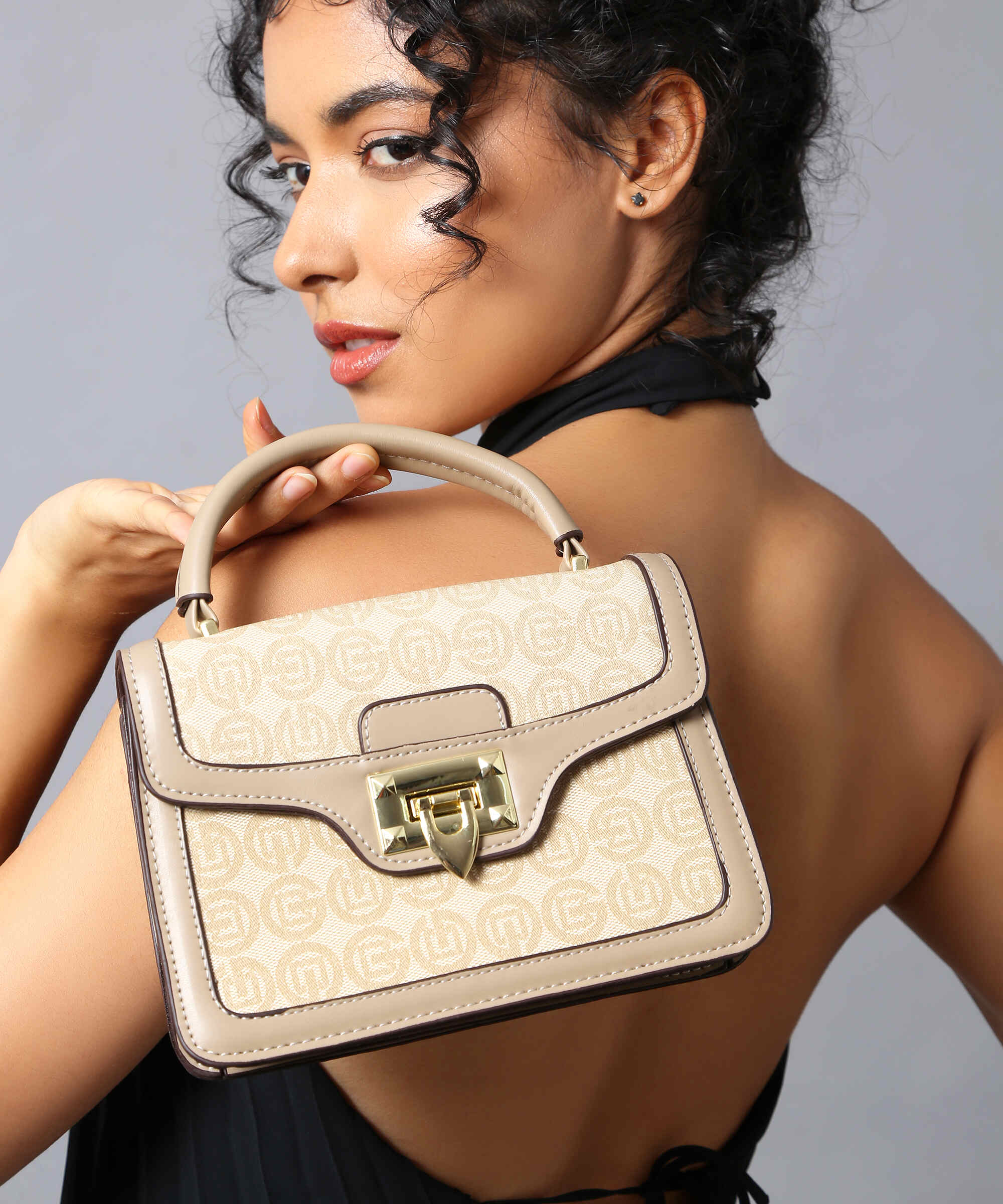 Filauri Fetching Sling Bag