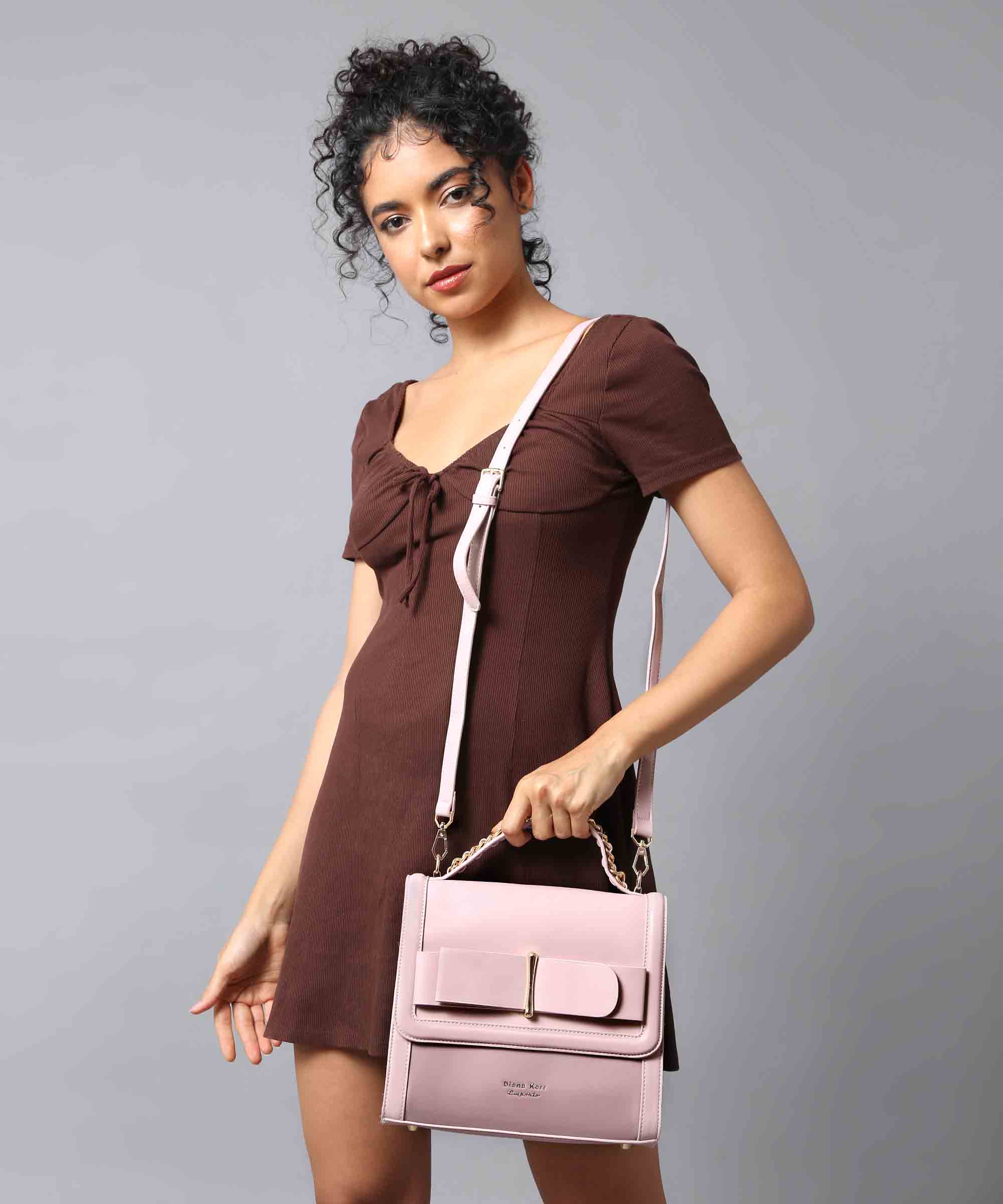 Elegant Bow Bag with Versatile Carrying Options