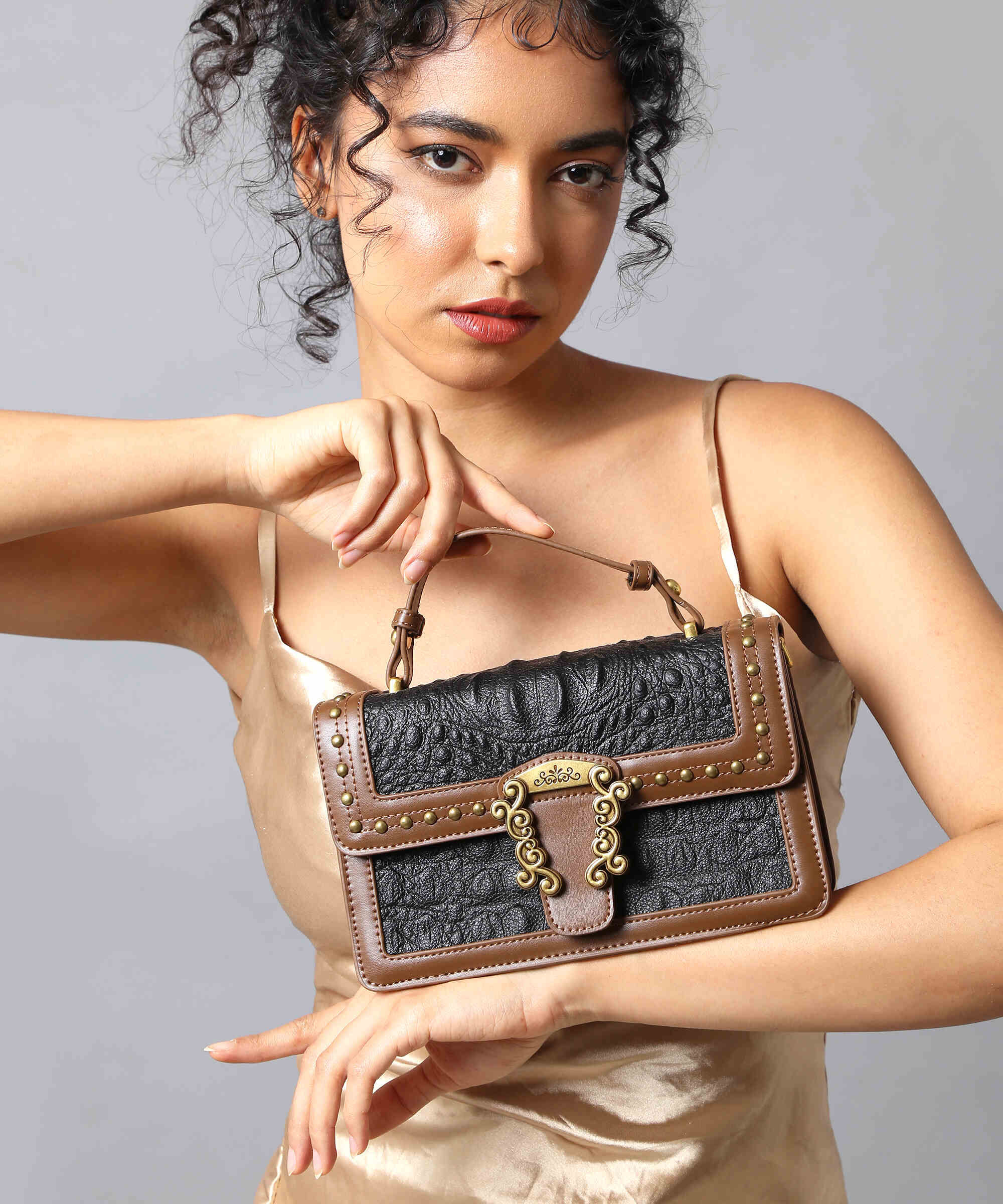 Filauri Elegant Textured Sling Bag