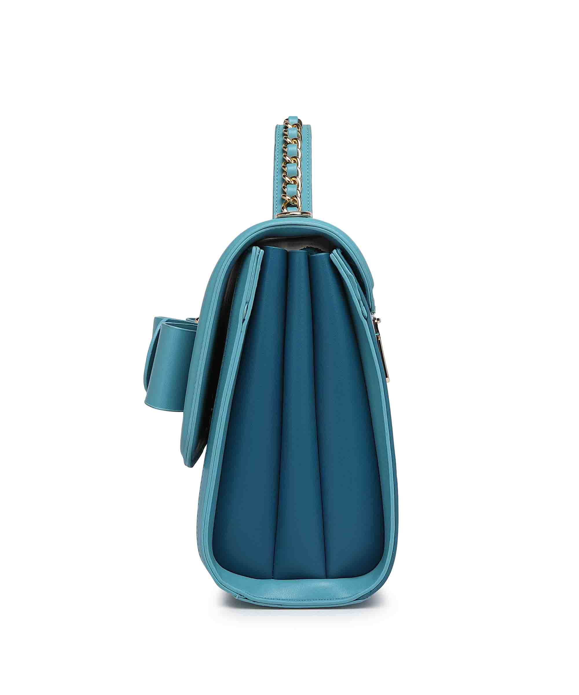 Elegant Bow Bag with Versatile Carrying Options