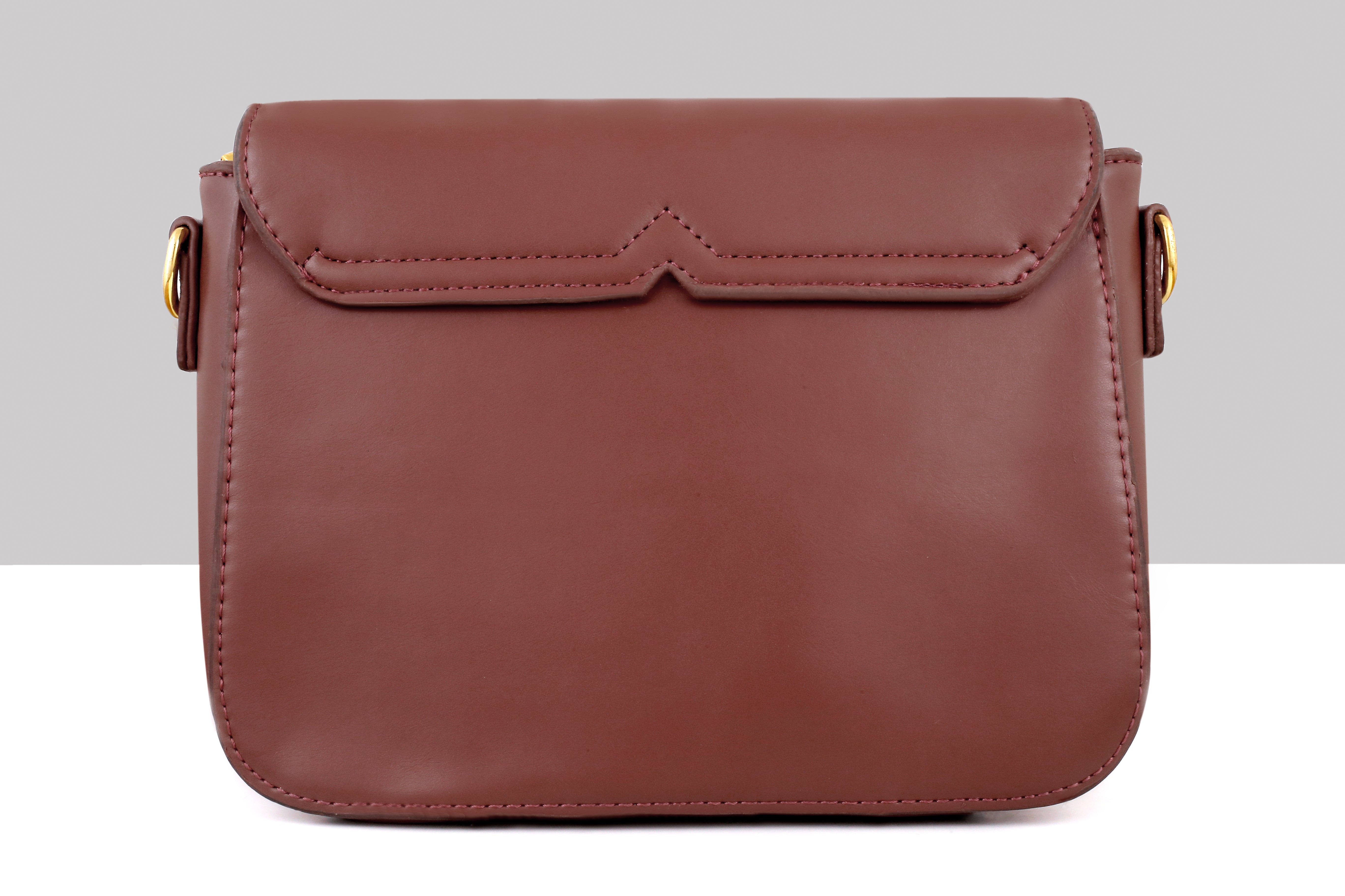 Filauri Stylish Chain Strap Sling Bag